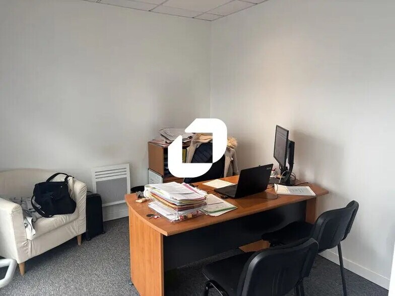 Office in Bruges to rent - Interior Photo - Image 3 of 6