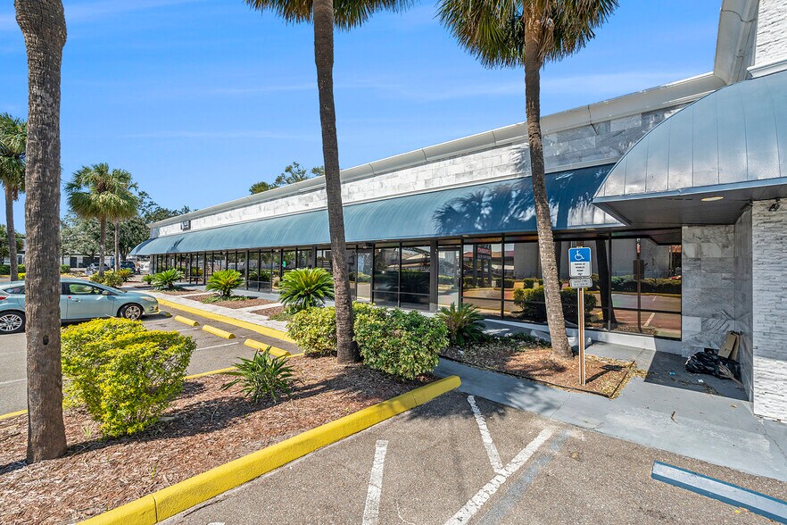 1010 E Busch Blvd, Tampa, FL for sale - Building Photo - Image 1 of 15