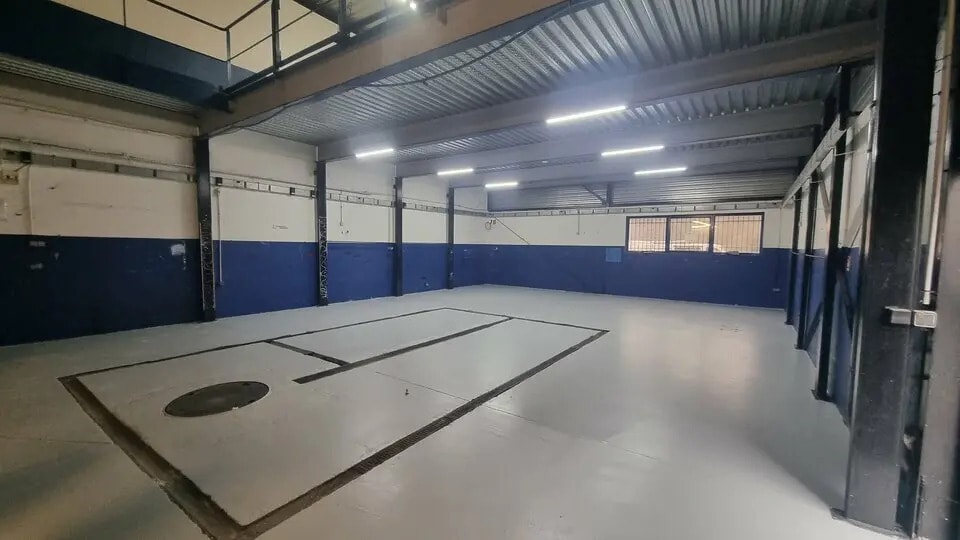 29 Rue François De Tessan, Ozoir-la-Ferrière to rent - Interior Photo - Image 3 of 32