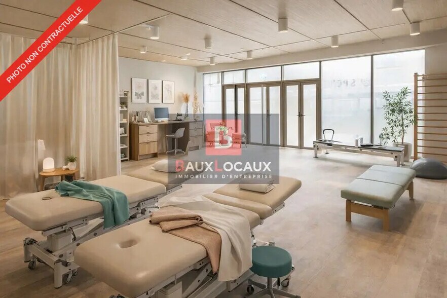 Retail in La Ciotat for sale - Interior Photo - Image 2 of 6