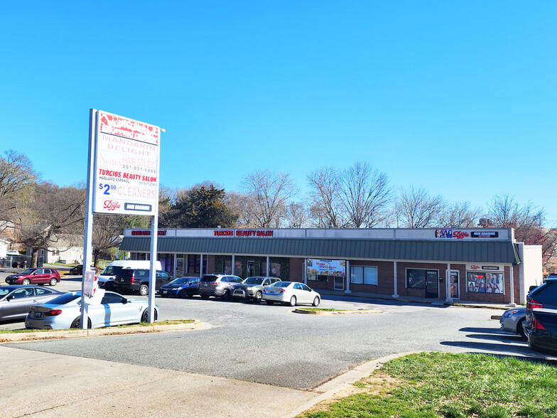 10605-10613 Montgomery Rd, Beltsville, MD for sale - Building Photo - Image 1 of 3