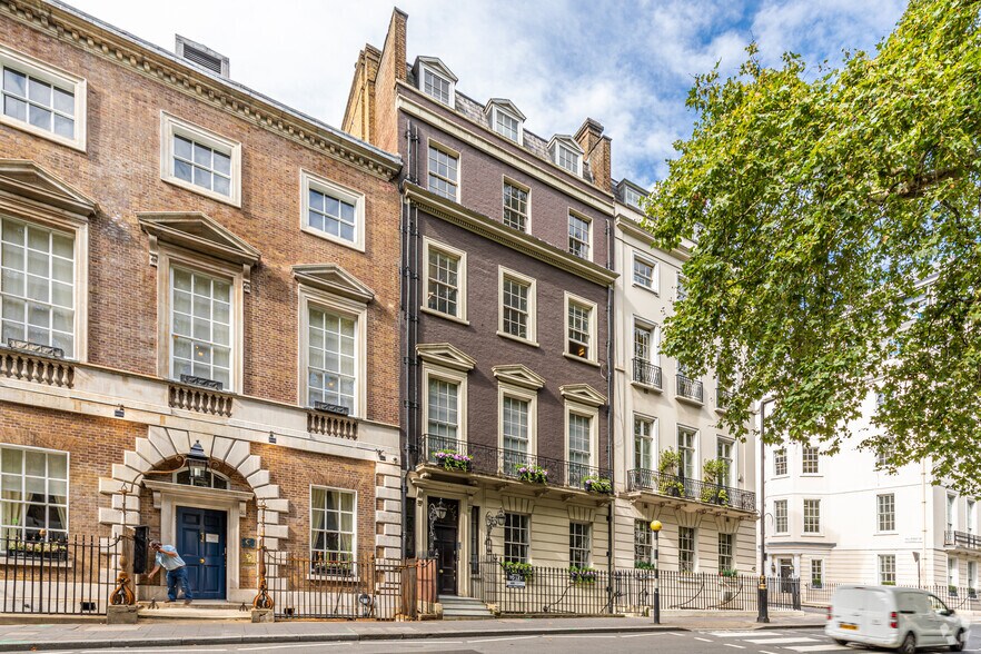 43 Berkeley Sq, London for sale - Primary Photo - Image 1 of 1
