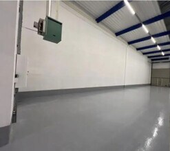 Light Industrial in Bonneuil-sur-Marne to rent Interior Photo- Image 1 of 7