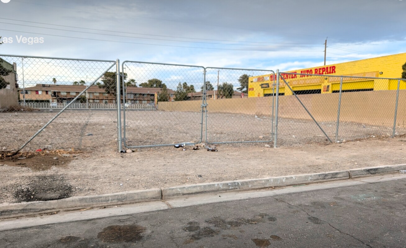 4835 East Charelston Blvd, Las Vegas, NV for sale Primary Photo- Image 1 of 3