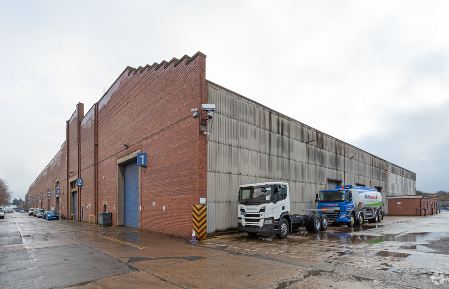 Thornes Moor Rd, Wakefield for rent - Building Photo - Image 3 of 3