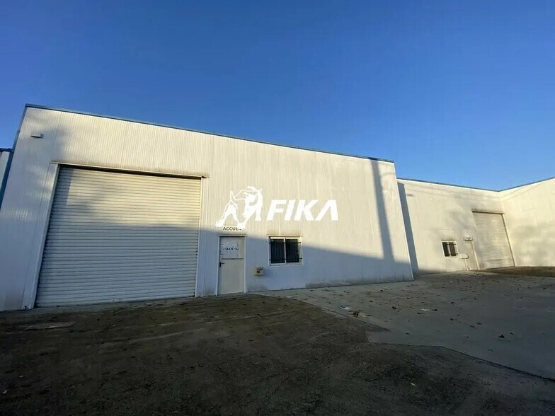 Light Industrial in Saint-Alban to rent - Building Photo - Image 1 of 5