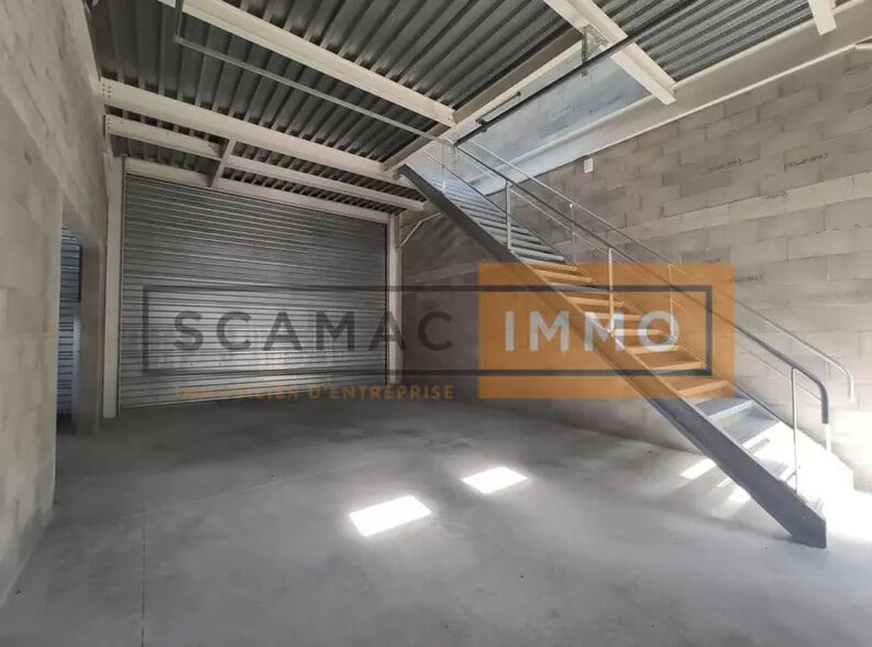 Light Industrial in Valenton to rent - Building Photo - Image 3 of 5