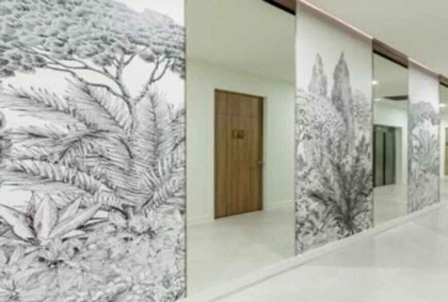 Office in Mérignac to rent - Building Photo - Image 2 of 14