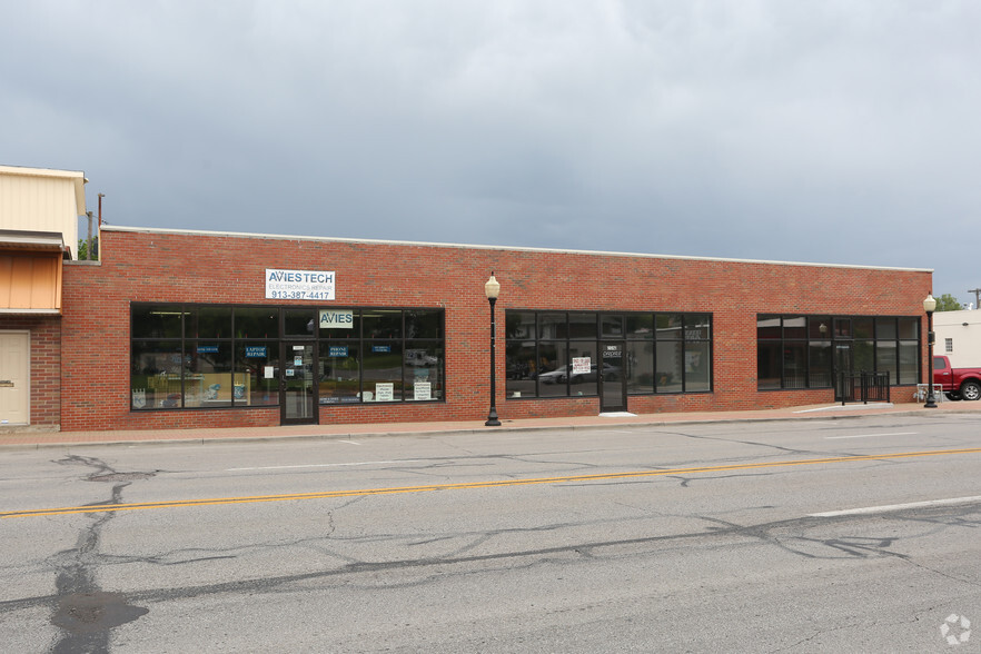 10919-10923 Johnson Dr, Shawnee, KS for sale - Primary Photo - Image 1 of 1