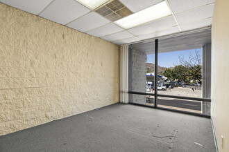 2580-2590 E Main St, Ventura, CA for rent Building Photo- Image 2 of 4