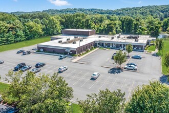 100 Bauer Dr, Oakland, NJ for sale Building Photo- Image 1 of 1