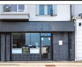 4-10 Causeway St, Portrush to rent Building Photo- Image 1 of 7