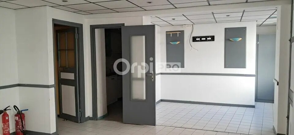 Retail in Pau for sale Building Photo- Image 1 of 6