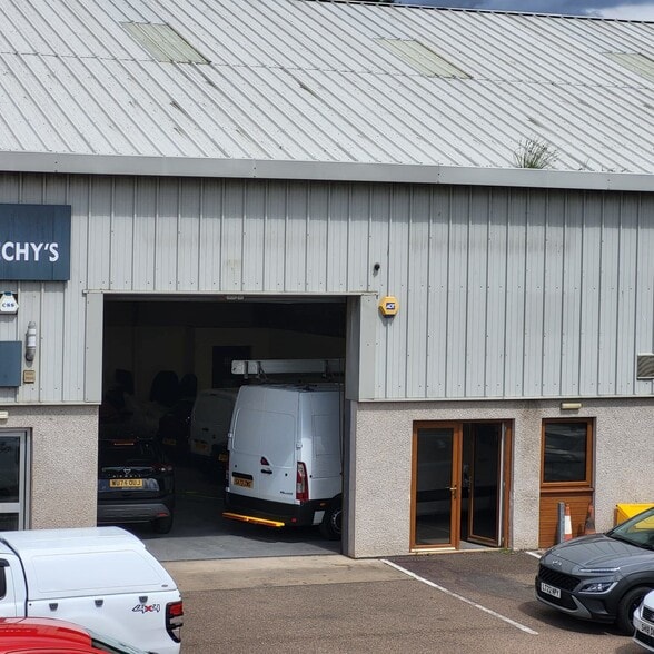 11-17 Linkwood Pl, Elgin to rent - Building Photo - Image 2 of 7