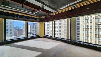 11 E Adams St, Chicago, IL to rent Interior Photo- Image 2 of 2