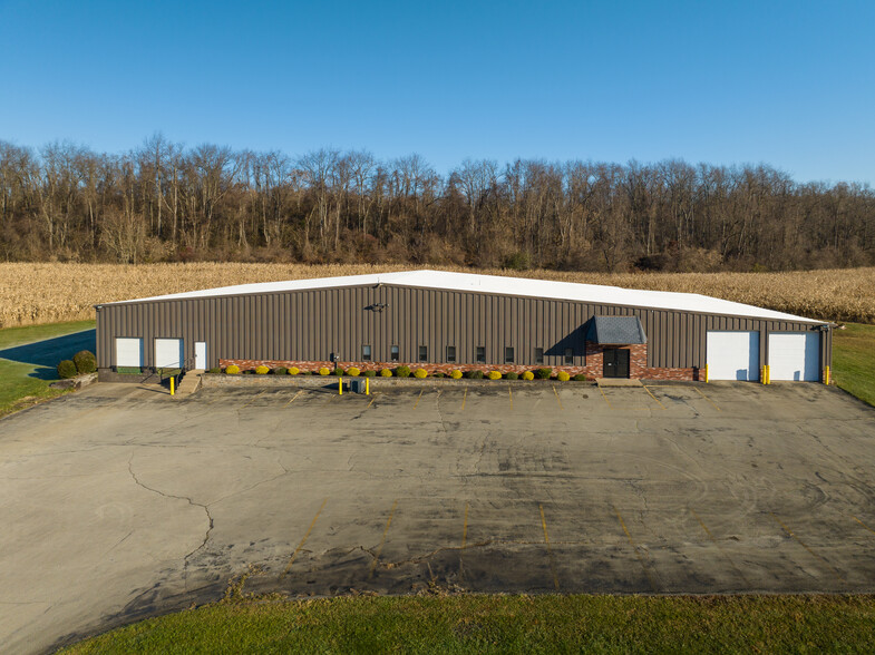 404 Everson Valley Rd, Everson, PA for sale - Primary Photo - Image 1 of 1