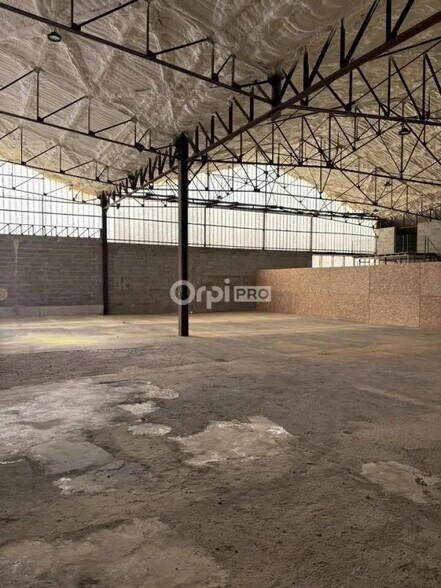 91 Avenue De La Libération, JONQUIÈRES to rent - Interior Photo - Image 2 of 7