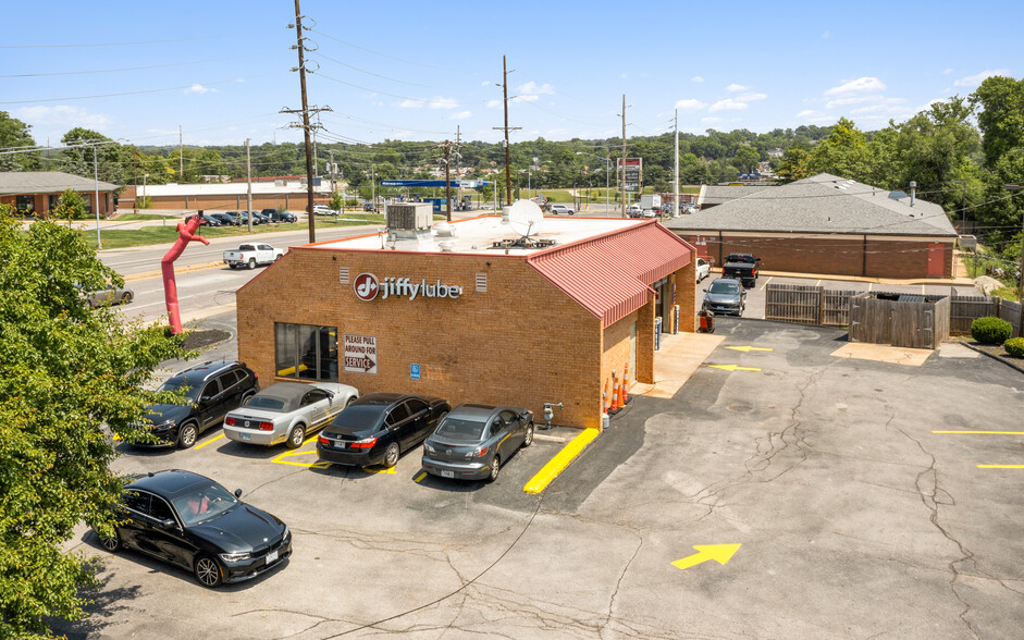 7210 Watson Rd, Saint Louis, MO for sale - Building Photo - Image 1 of 1