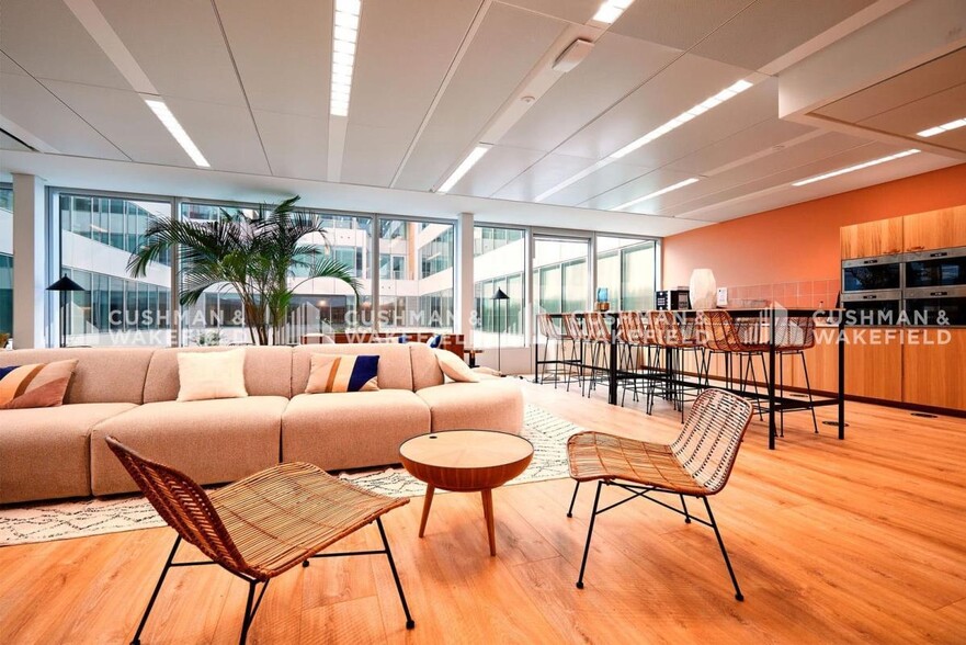 42 Bis Rue Guynemer, Issy-les-Moulineaux to rent - Interior Photo - Image 3 of 9