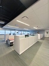 16025 W 113th St, Lenexa, KS to rent Interior Photo- Image 2 of 11