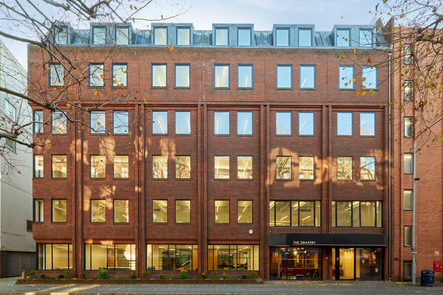 Drapers Court, Kingston Upon Thames to rent - Building Photo - Image 1 of 5
