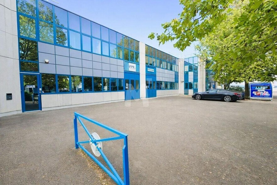 Office in Fresnes to rent - Building Photo - Image 1 of 8