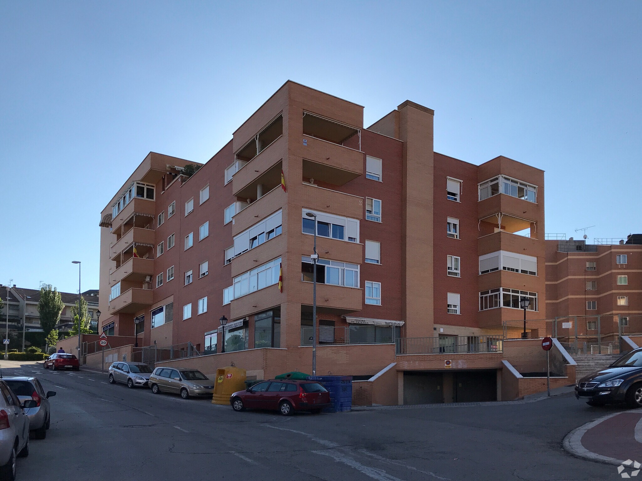 Calle Limón Verde, 49, Algete, Madrid to rent Primary Photo- Image 1 of 14