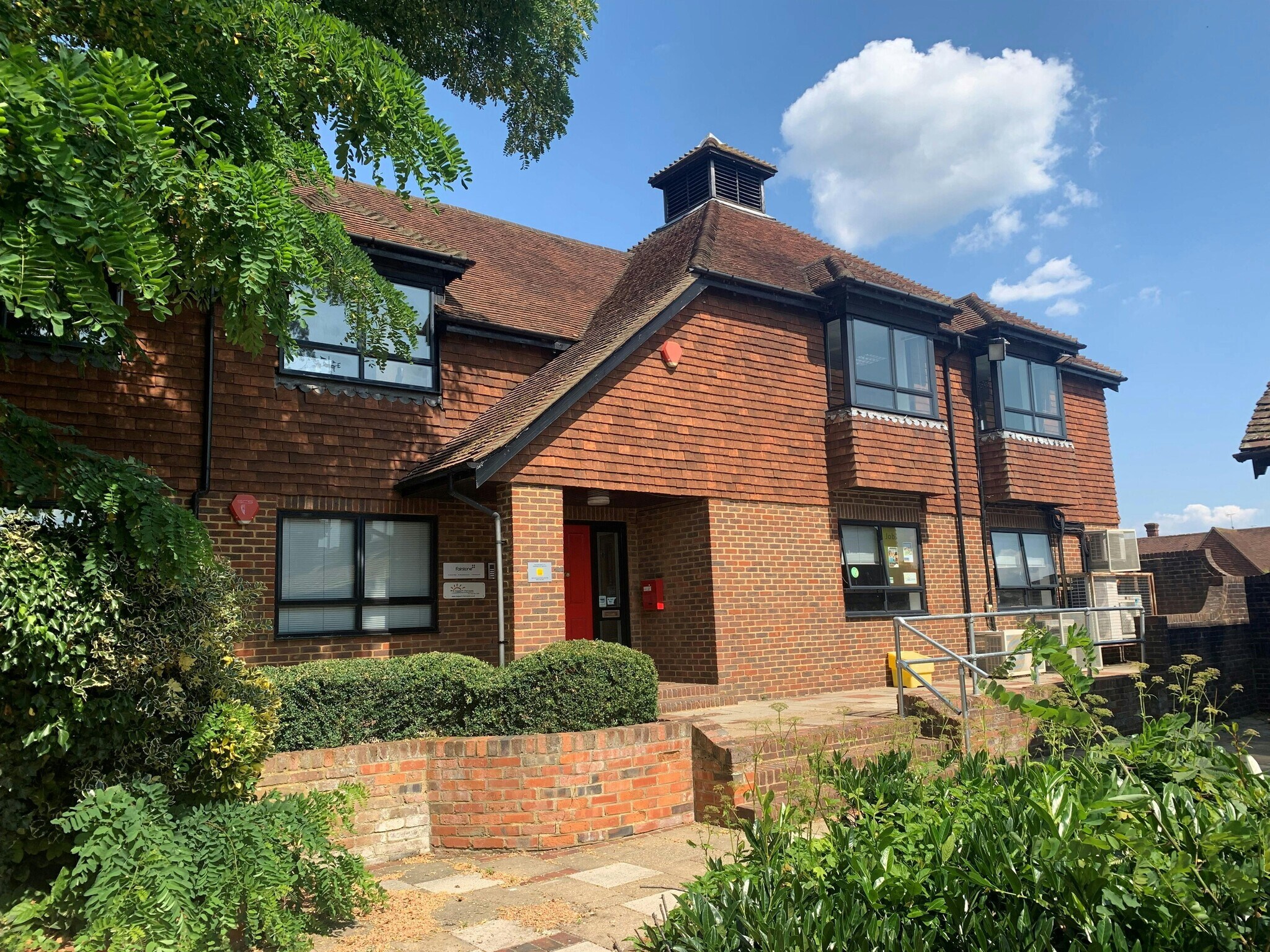 3 The Courtyard, Denmark Street, Wokingham to rent Building Photo- Image 1 of 3