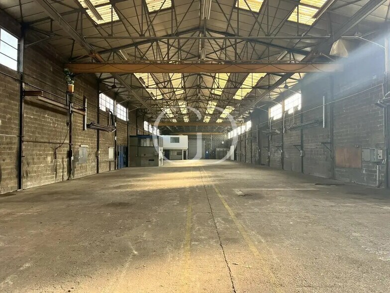 454 Chemin Du Champ De Lière, Rillieux-la-Pape for sale - Building Photo - Image 3 of 6