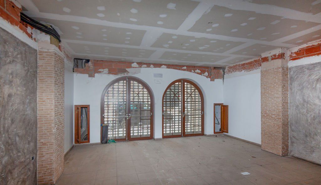 Retail in Buñol, Valencia for sale Interior Photo- Image 1 of 31