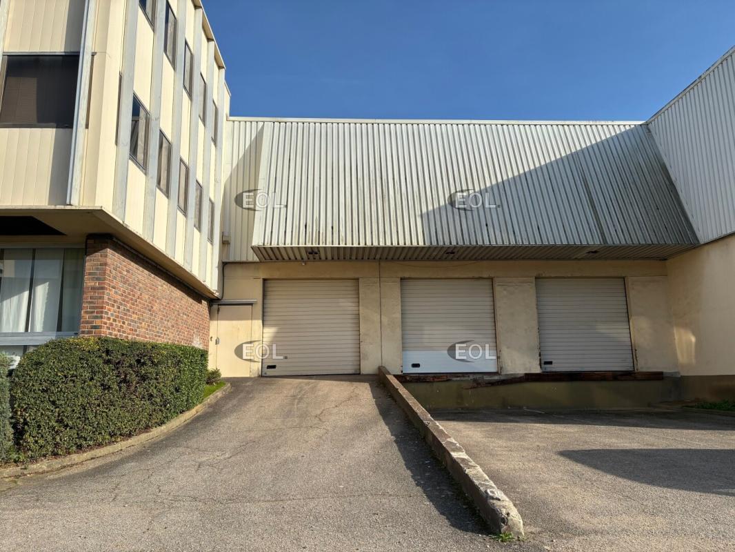 Industrial in L'HAY-LES-ROSES to rent Building Photo- Image 1 of 7