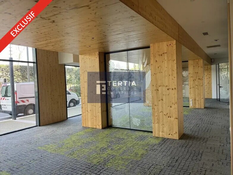 Retail in Montpellier to rent - Interior Photo - Image 3 of 7