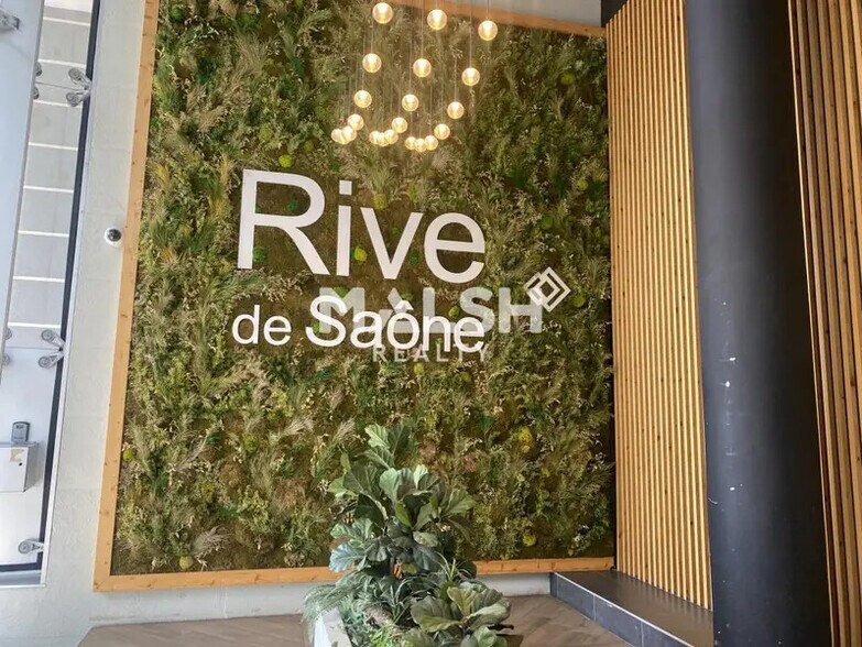 Office in Lyon for sale - Lobby - Image 3 of 9