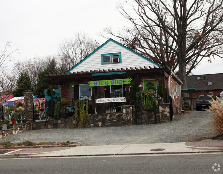 1503 Mt Vernon Ave, Alexandria, VA for sale - Primary Photo - Image 2 of 7