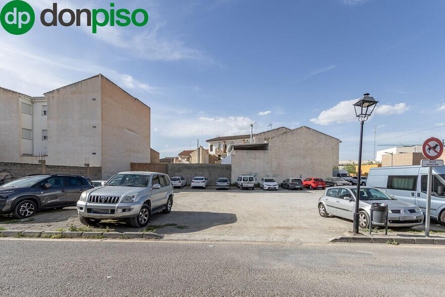 Calle Valencia, 42, Churriana de la Vega, Granada for sale - Building Photo - Image 2 of 10
