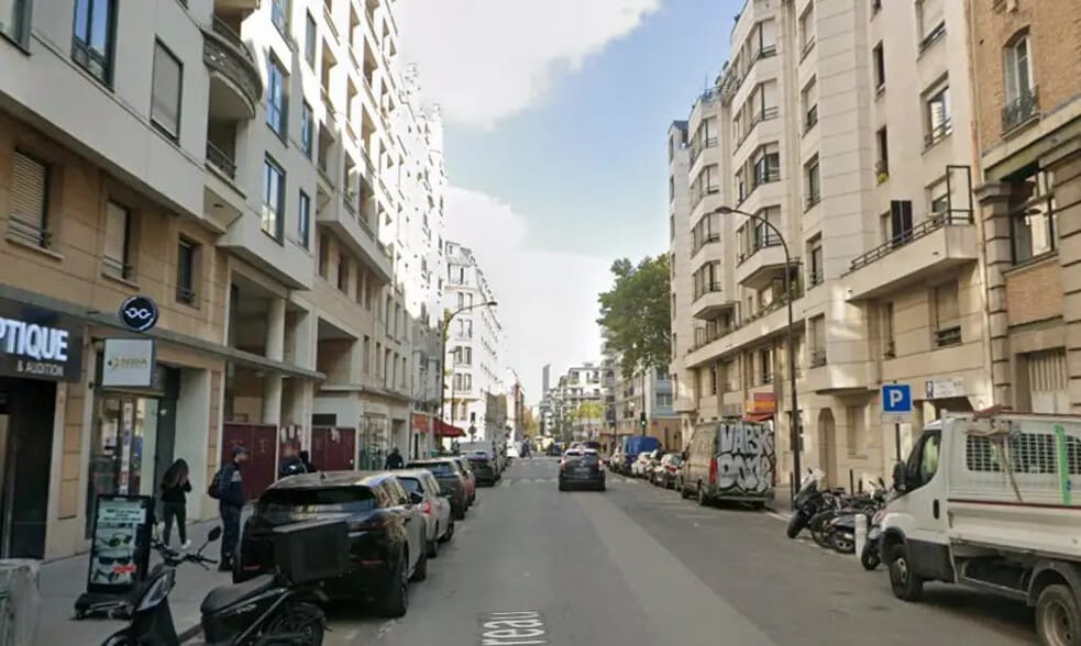 Retail in Paris for sale - Building Photo - Image 1 of 2