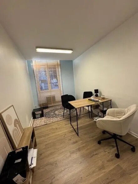 Office in Lyon for sale - Interior Photo - Image 3 of 5