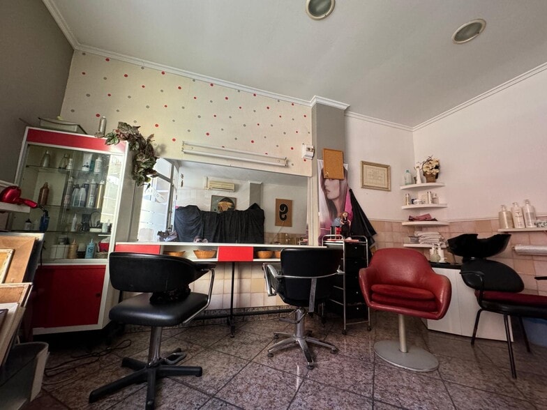 Carrer María Auxiliadora, 13, Algemesí, Valencia to rent - Primary Photo - Image 1 of 7