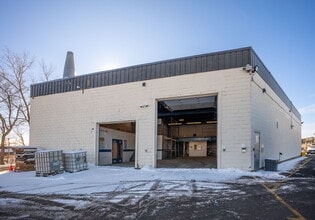 3205 Swansea Cres, Ottawa, ON to rent Building Photo- Image 1 of 9