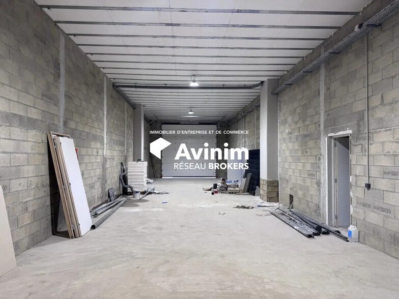 Industrial in Gagny to rent - Interior Photo - Image 2 of 7