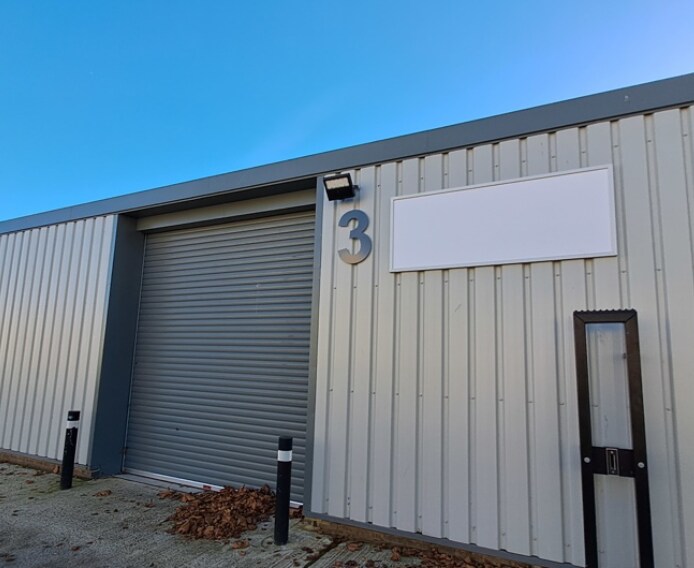 Bond Av, Milton Keynes for sale Primary Photo- Image 1 of 1