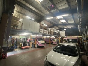 97 Camberwell Station Rd, London to rent Interior Photo- Image 1 of 3