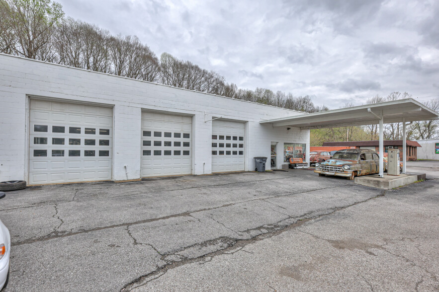 290 Main St, Red Boiling Springs, TN for sale - Building Photo - Image 3 of 18