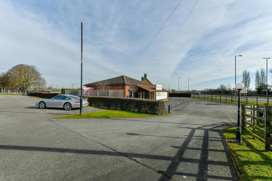 Newark Rd, Aubourn for sale - Building Photo - Image 3 of 10