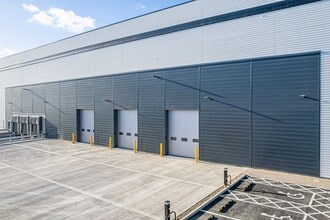 Crabtree Manorway N, Belvedere to rent Building Photo- Image 2 of 9