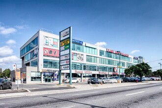 5805-5879 Boul Henri-Bourassa E, Montréal, QC for rent Building Photo- Image 1 of 2