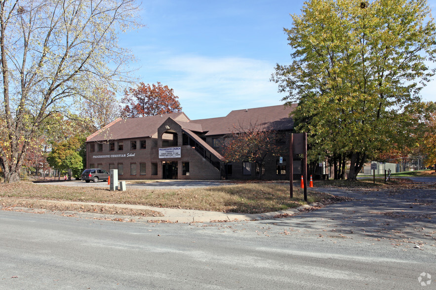 1276 Bannister Cir, Waldorf, MD for sale - Building Photo - Image 3 of 8