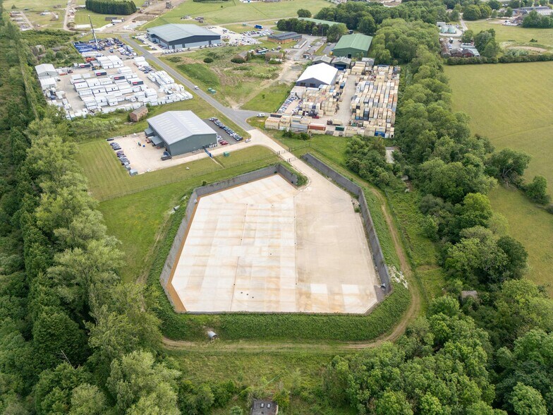 Westcott Venture Park, Westcott to rent - Aerial - Image 3 of 6