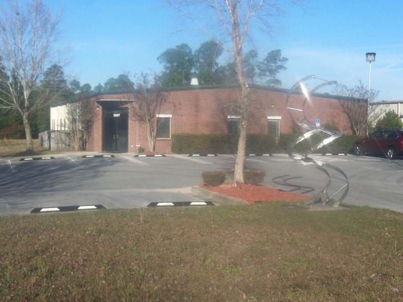 5697 Industrial Blvd, Milton, FL for sale - Building Photo - Image 1 of 1