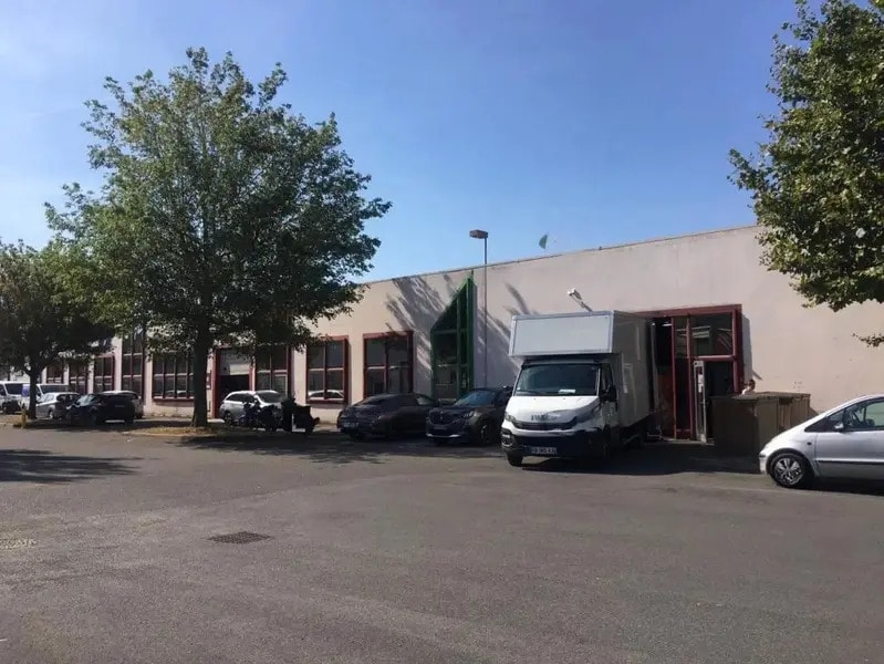 Industrial in Ivry-sur-Seine to rent Building Photo- Image 1 of 5